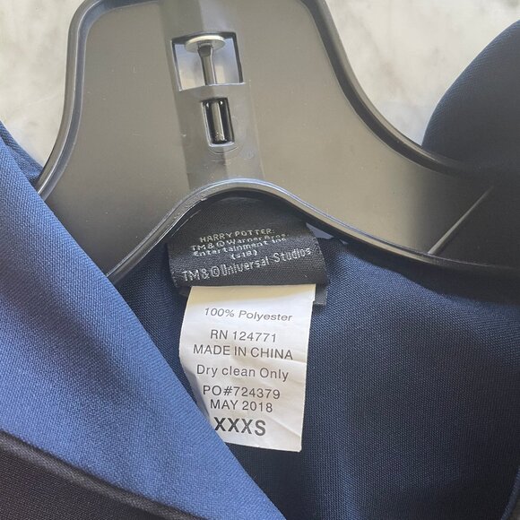 Universal Studios Harry Potter Raveclaw Robe - Picture 8 of 8